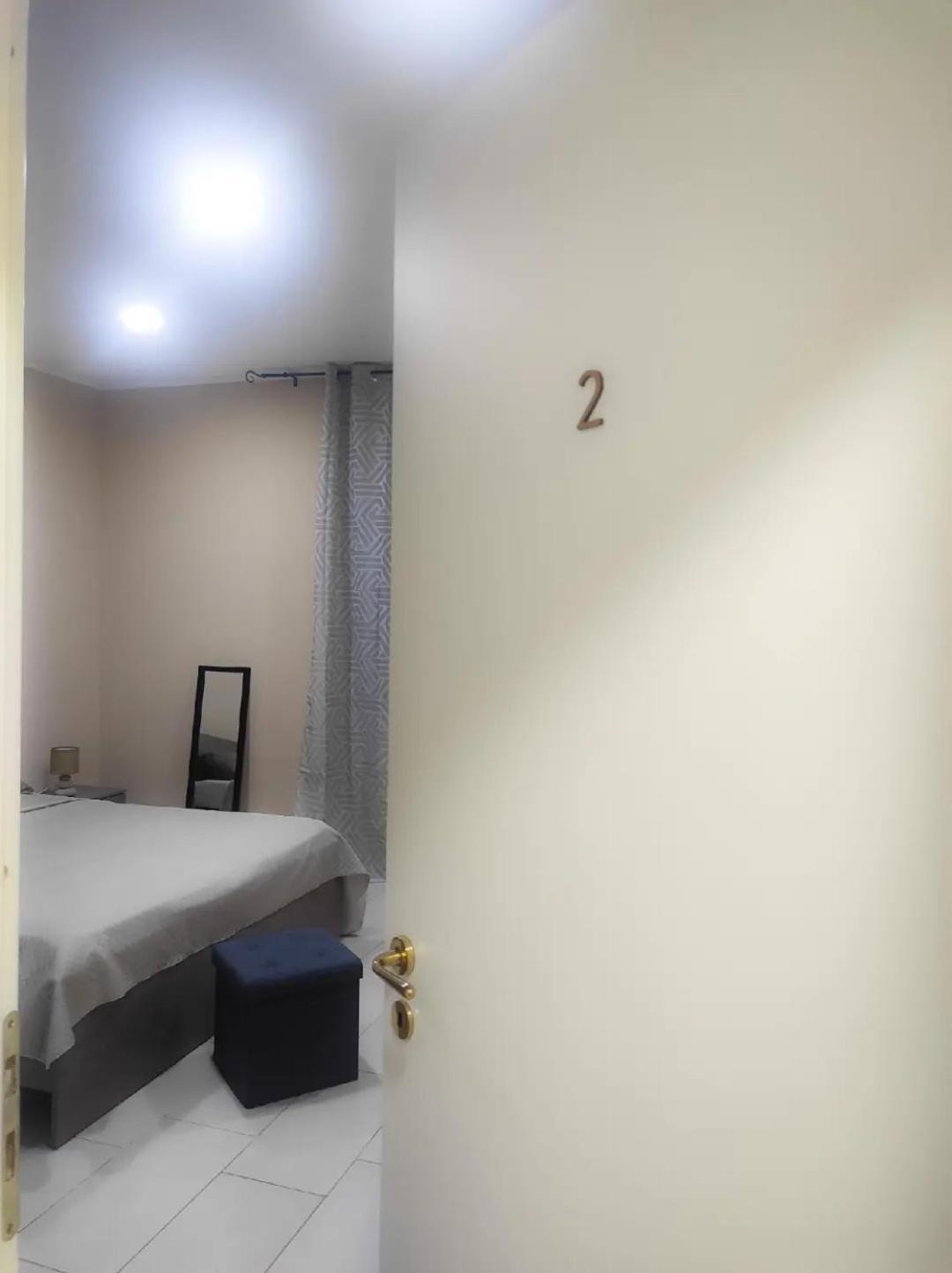 76 Avenue Suites Wi-Fi - Shuttle ريجّو دي كالابريا المظهر الخارجي الصورة