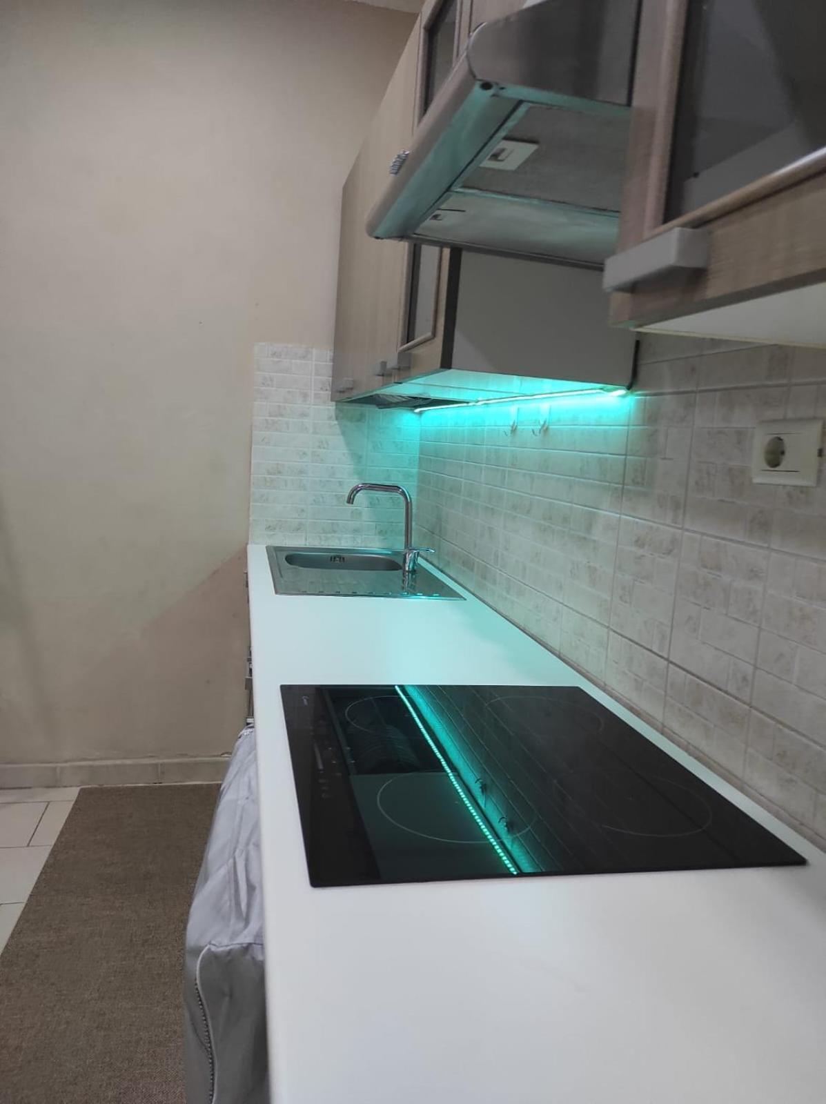 76 Avenue Suites Wi-Fi - Shuttle ريجّو دي كالابريا المظهر الخارجي الصورة